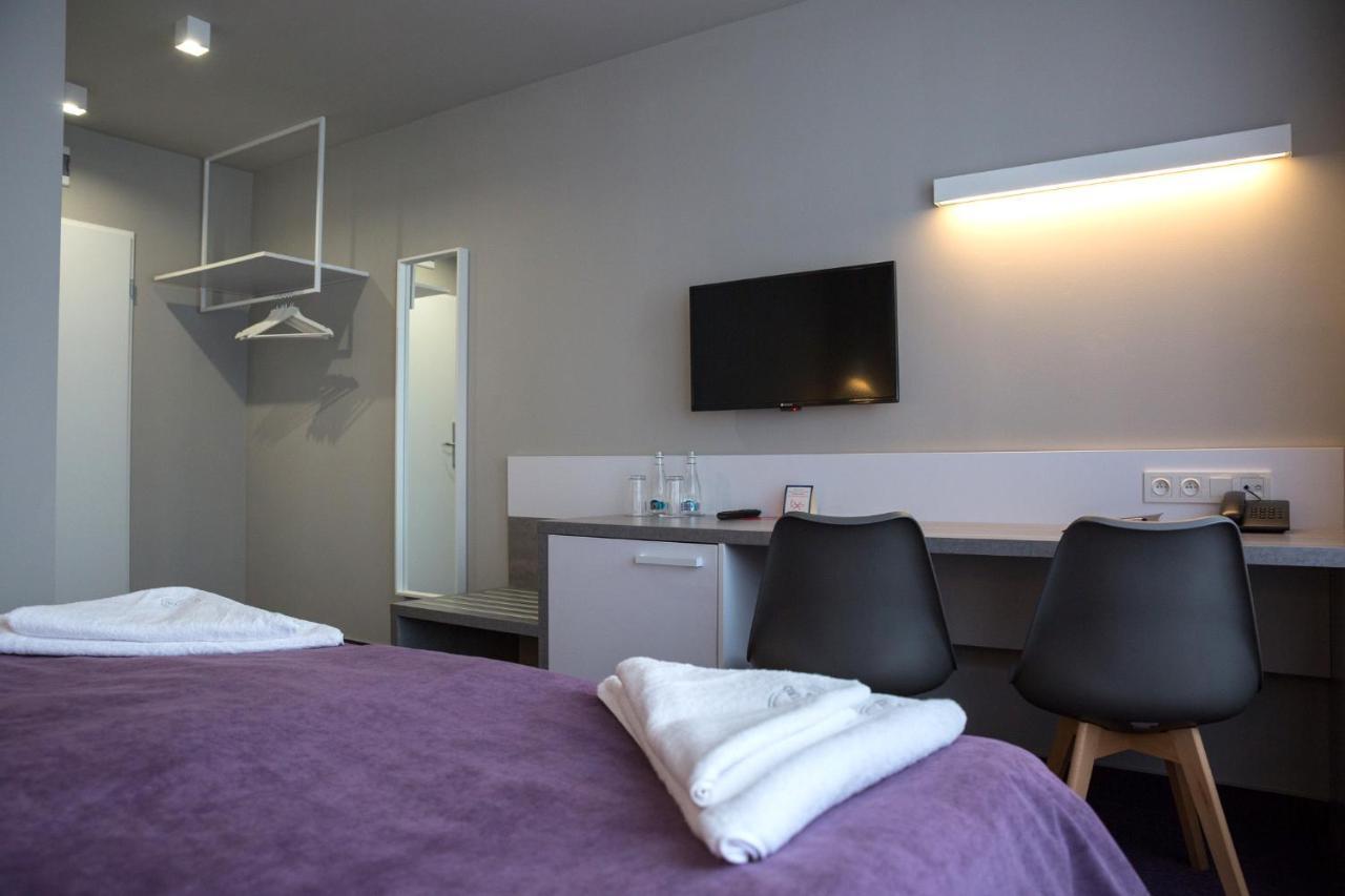 Hotel Quattro Щецинек Экстерьер фото