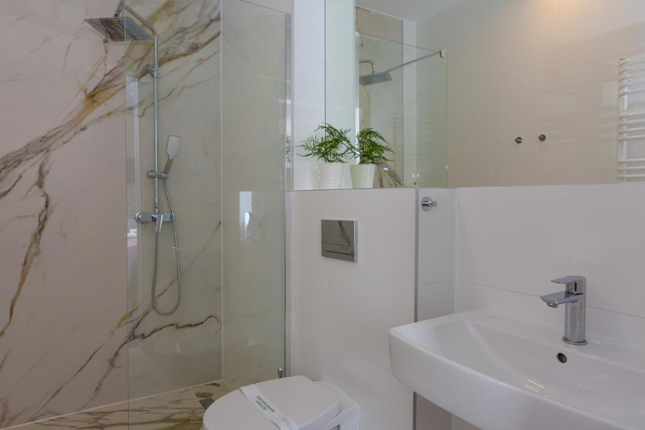 Hotel Quattro Щецинек Экстерьер фото