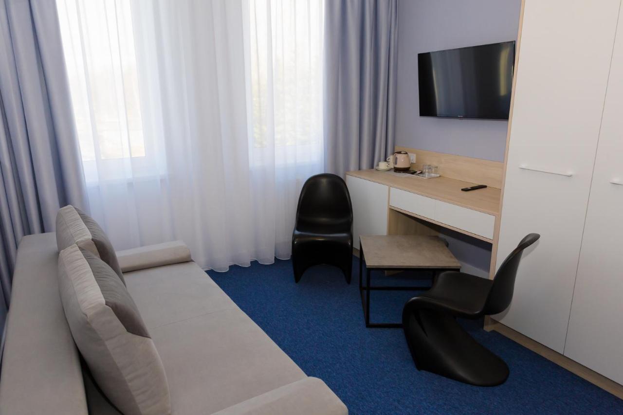 Hotel Quattro Щецинек Экстерьер фото